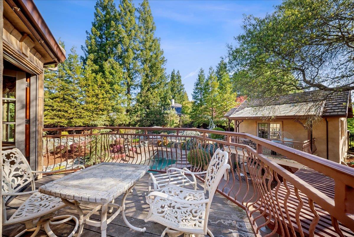 8749 Noland Lane