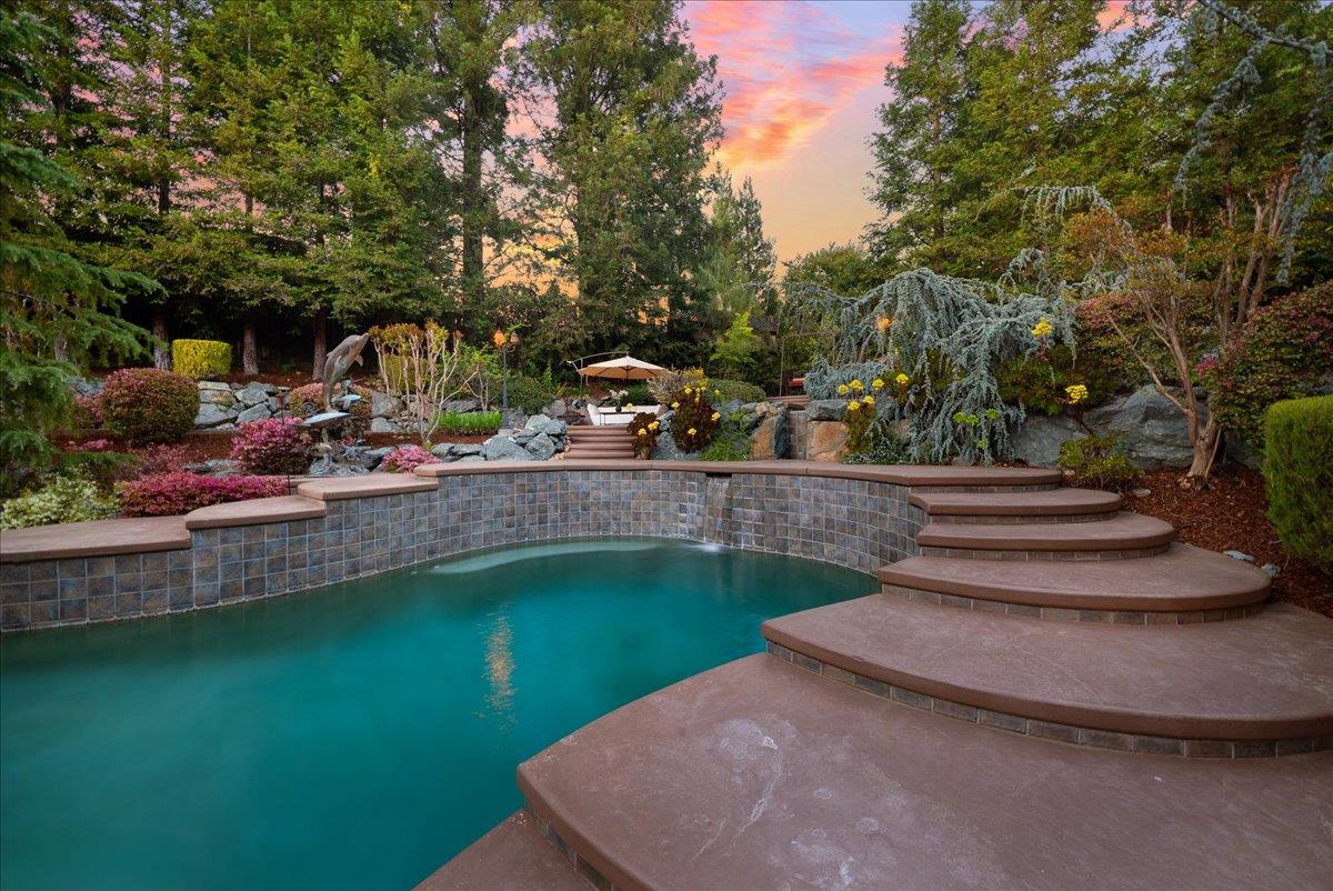 8749 Noland Lane