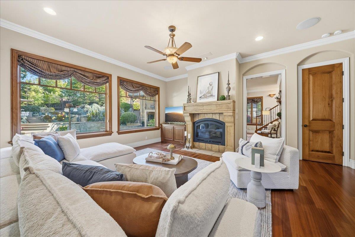 8749 Noland Lane
