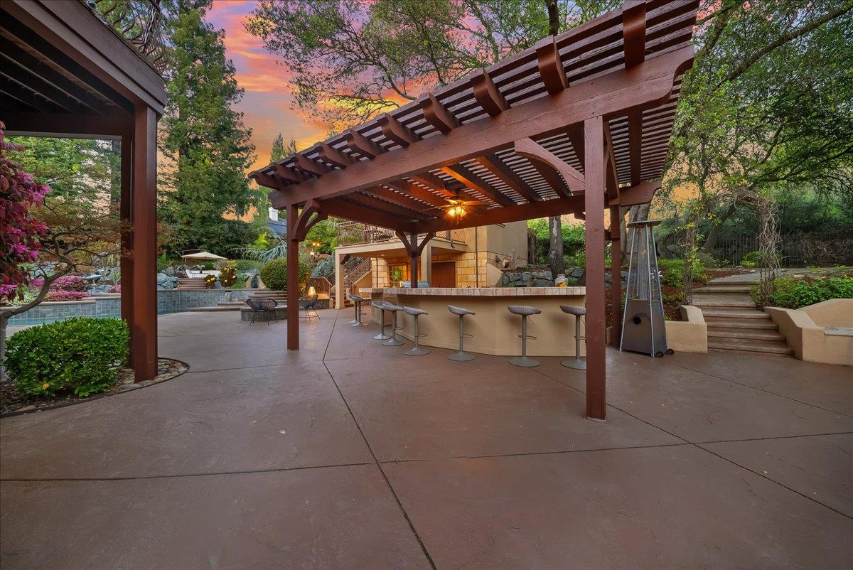 8749 Noland Lane