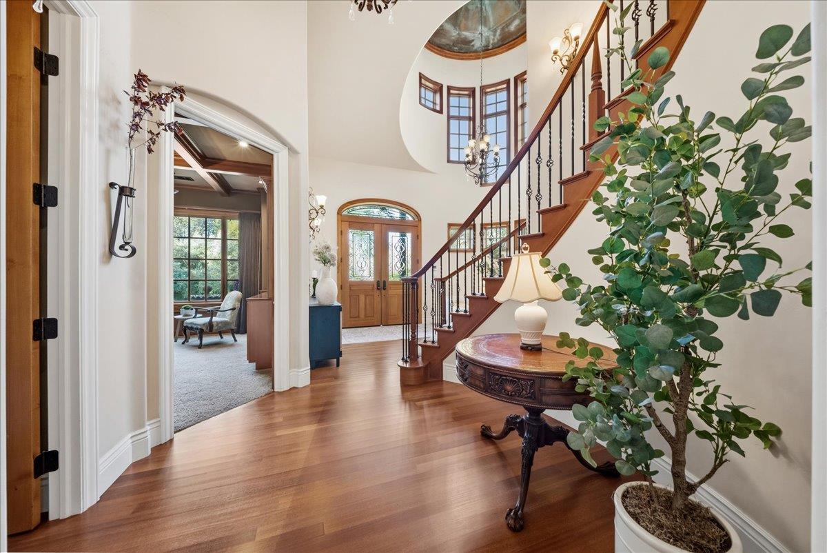 8749 Noland Lane