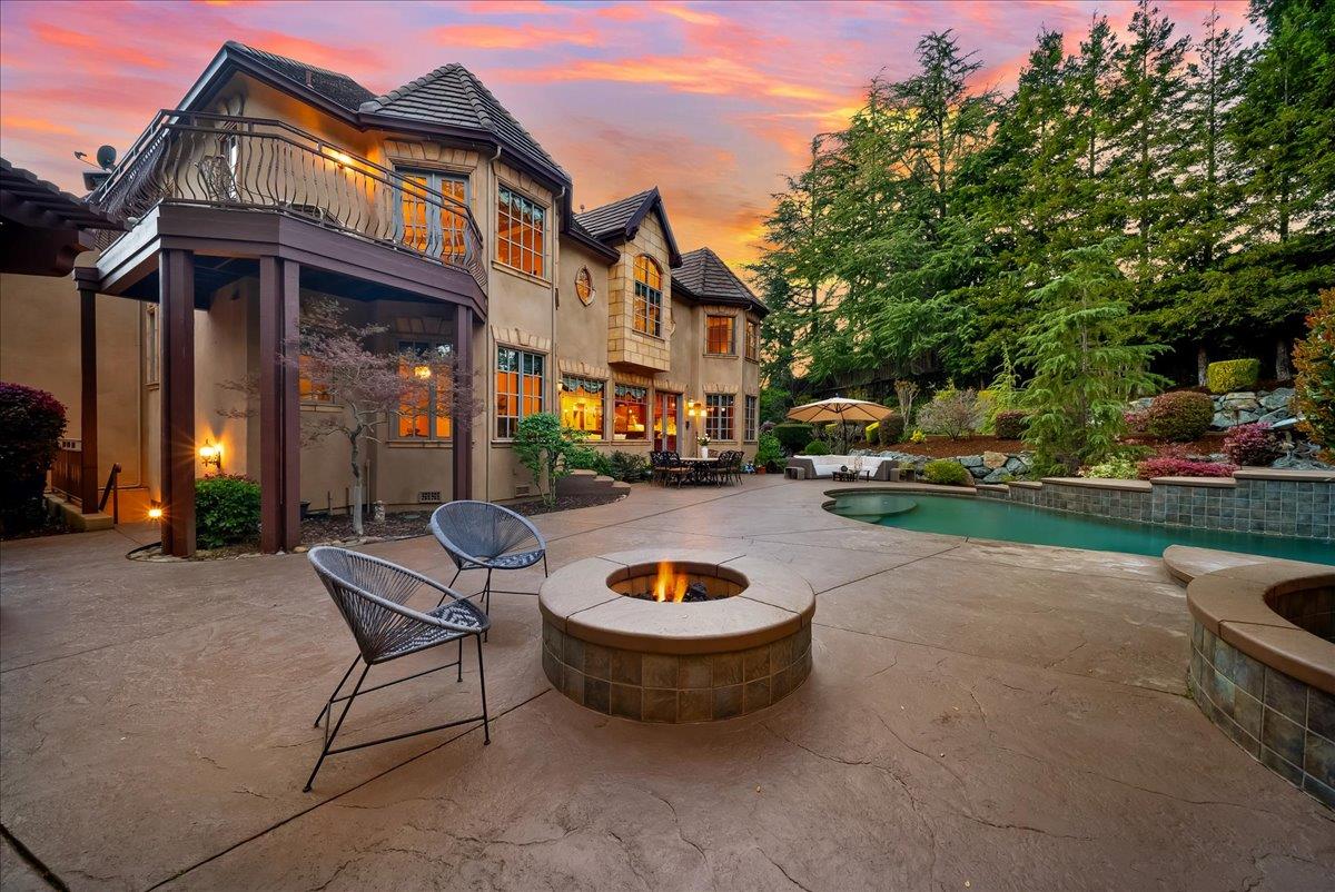 8749 Noland Lane