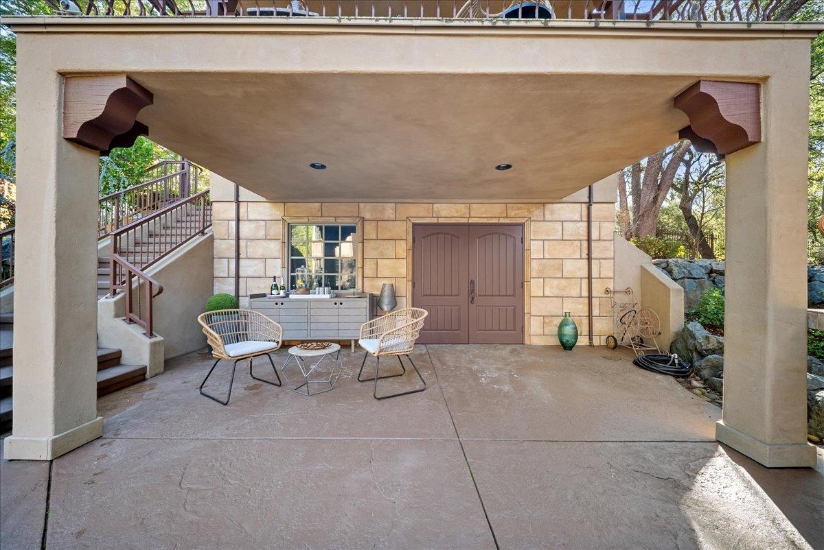 8749 Noland Lane