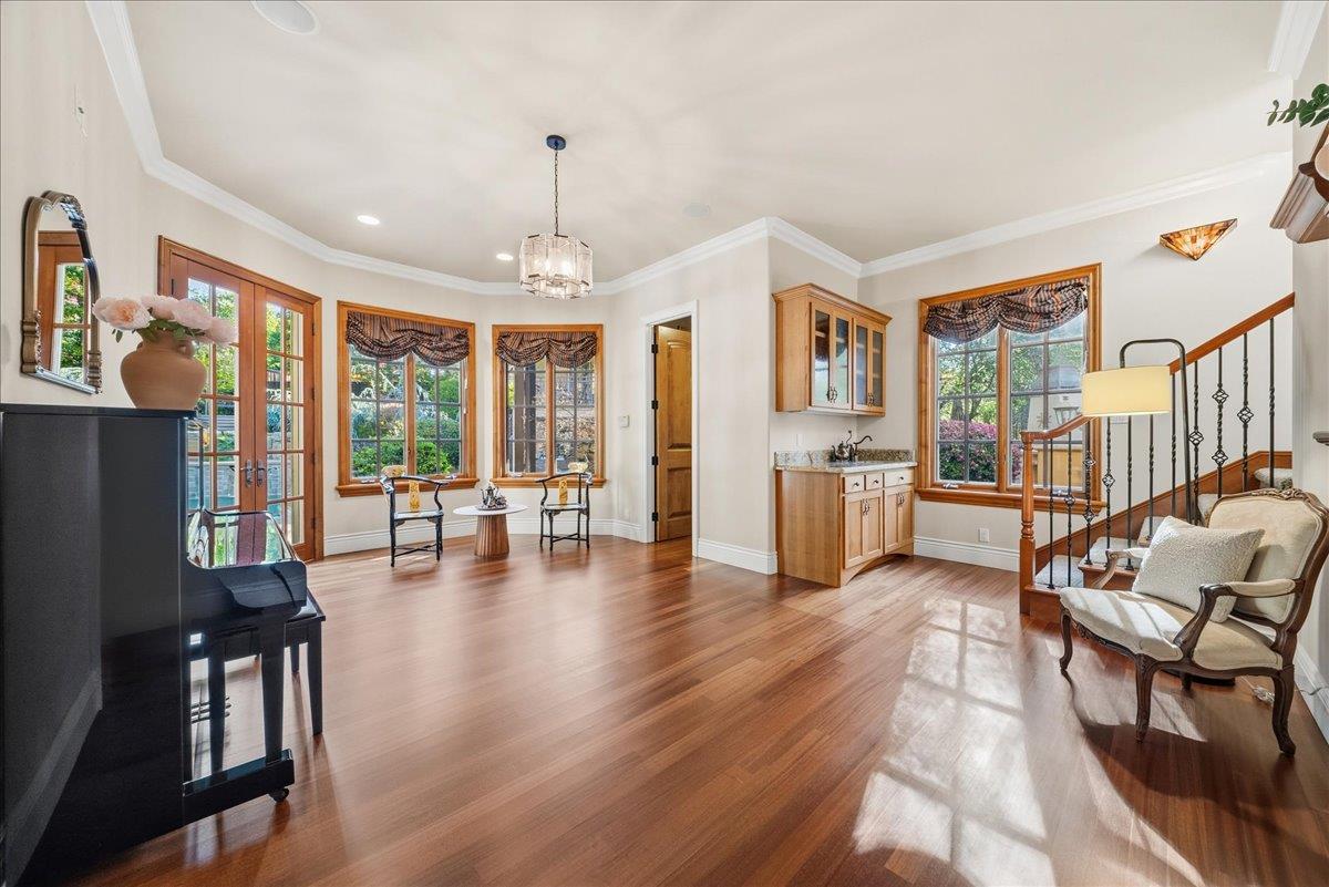 8749 Noland Lane