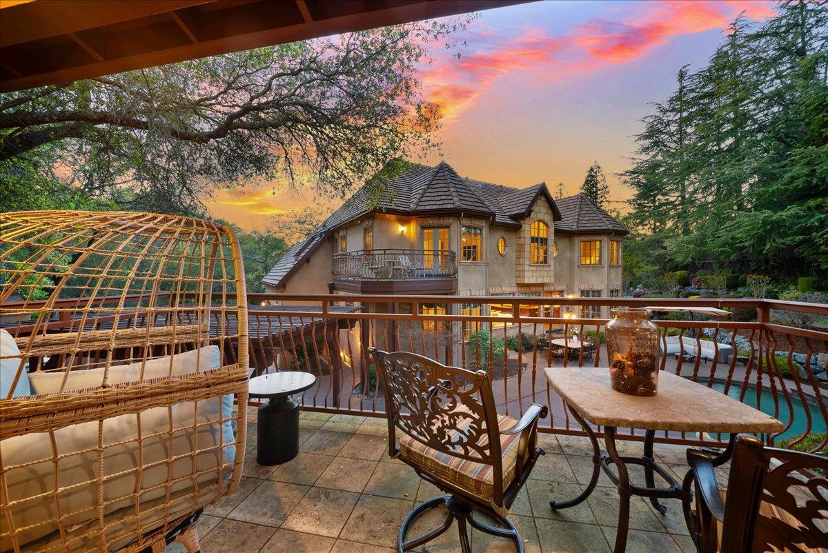 8749 Noland Lane