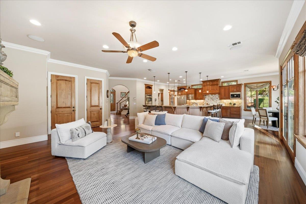 8749 Noland Lane