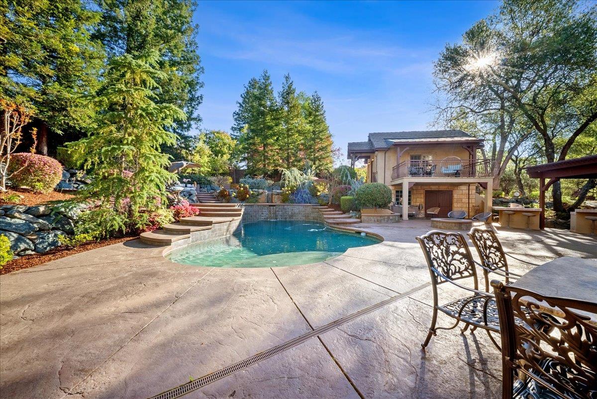 8749 Noland Lane