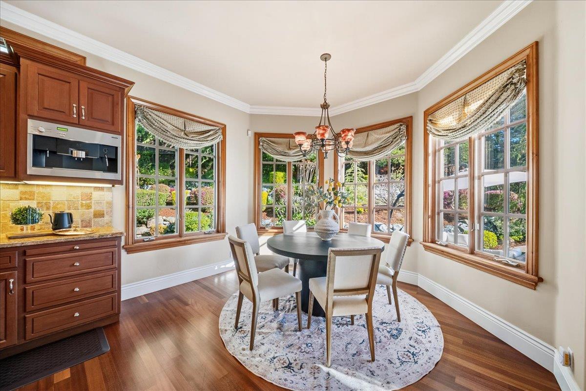 8749 Noland Lane