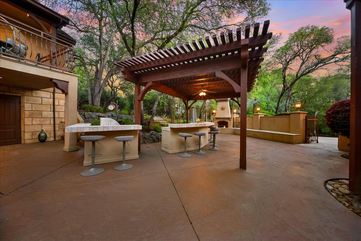 8749 Noland Lane