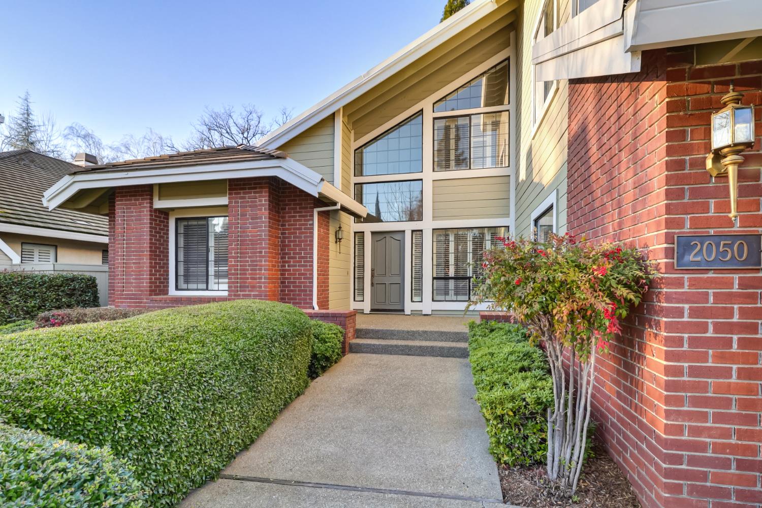 2050 Campton Circle