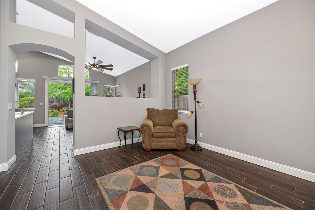 305 Leckenby Way