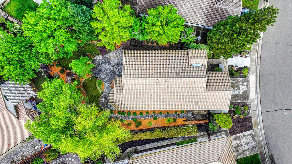 305 Leckenby Way