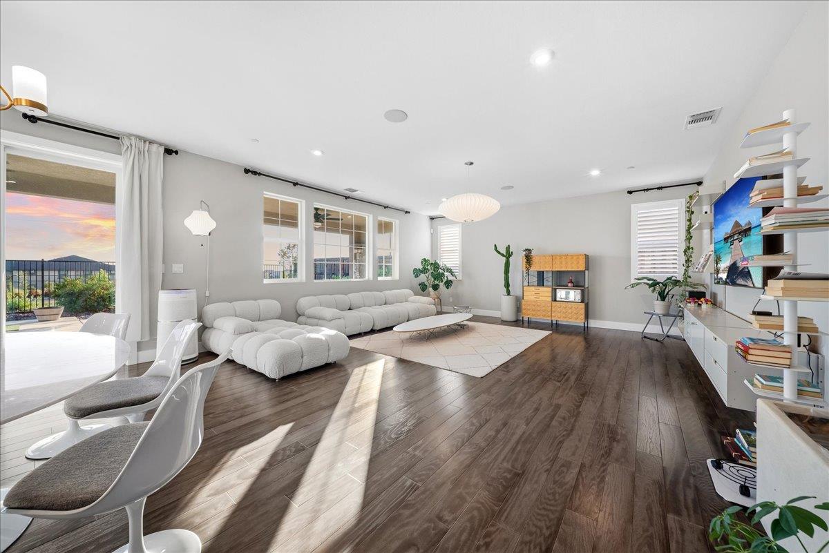 3329 Jackrabbit Court