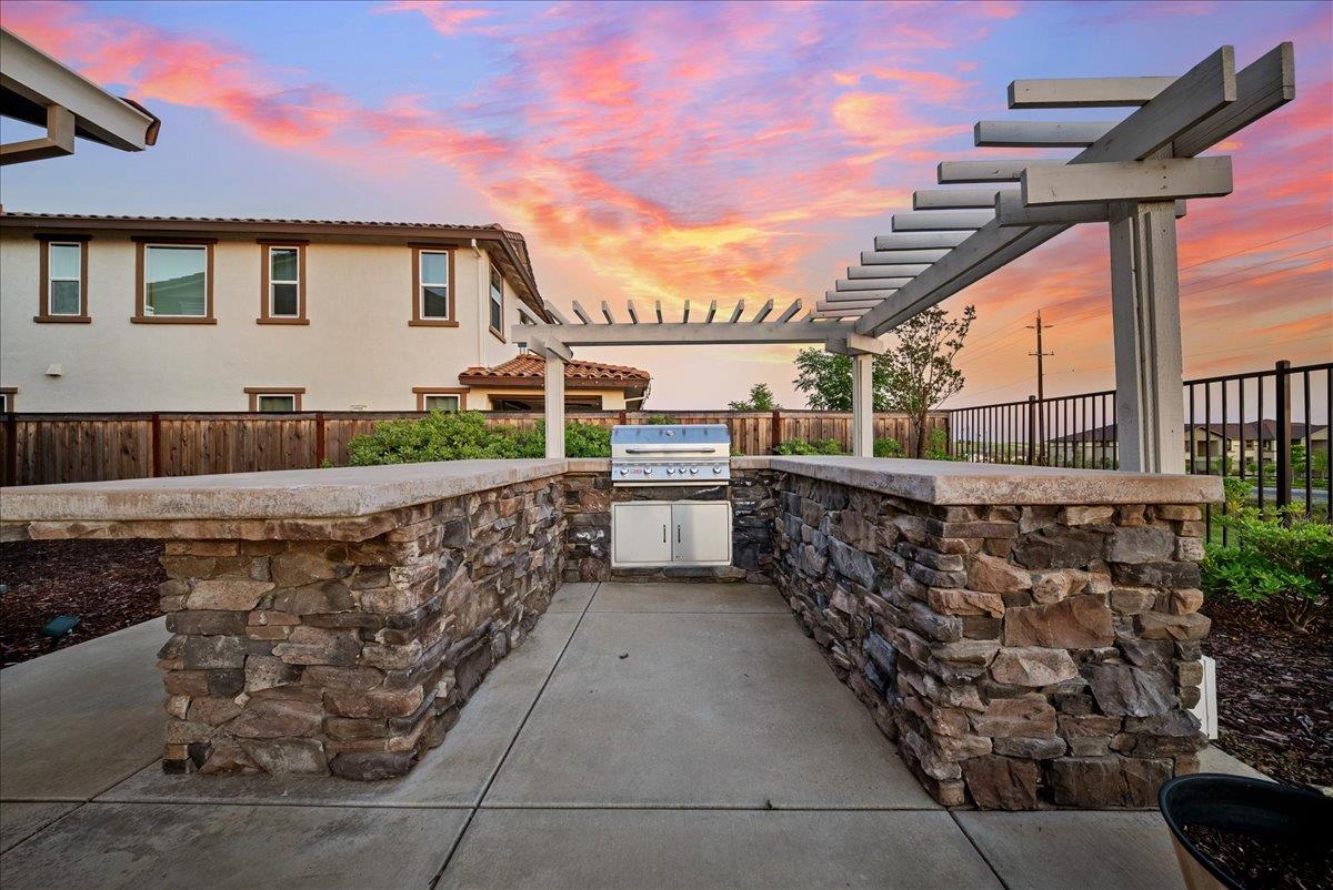 3329 Jackrabbit Court
