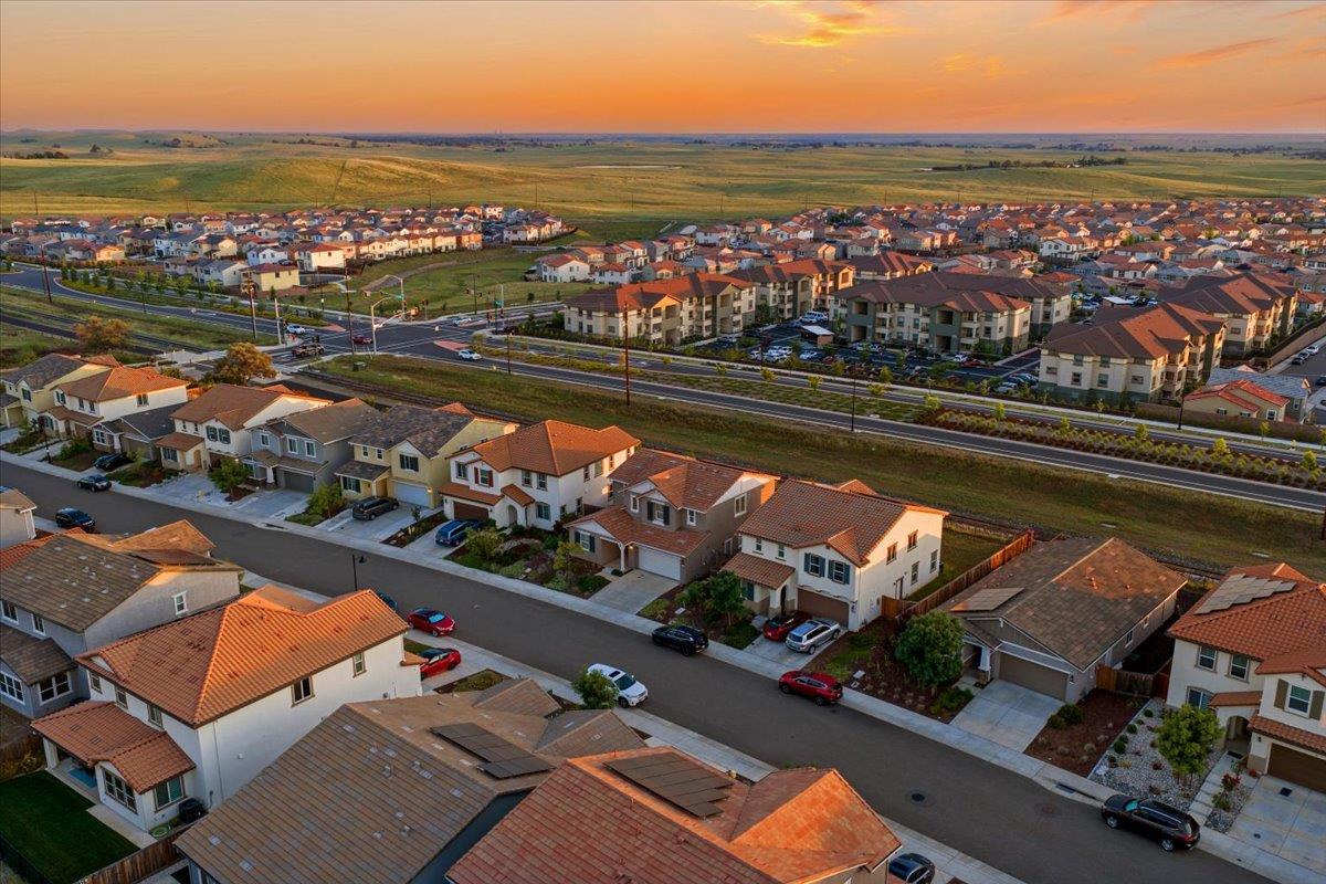 3329 Jackrabbit Court