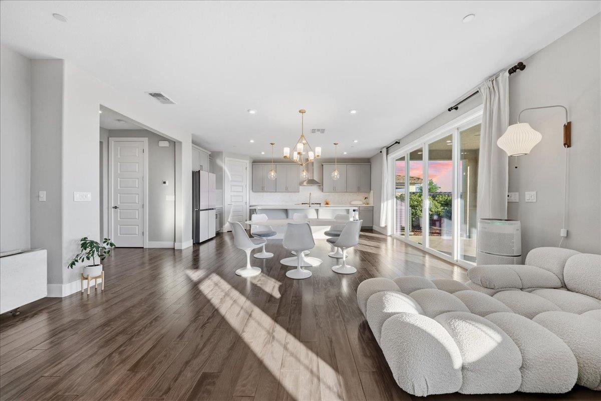 3329 Jackrabbit Court