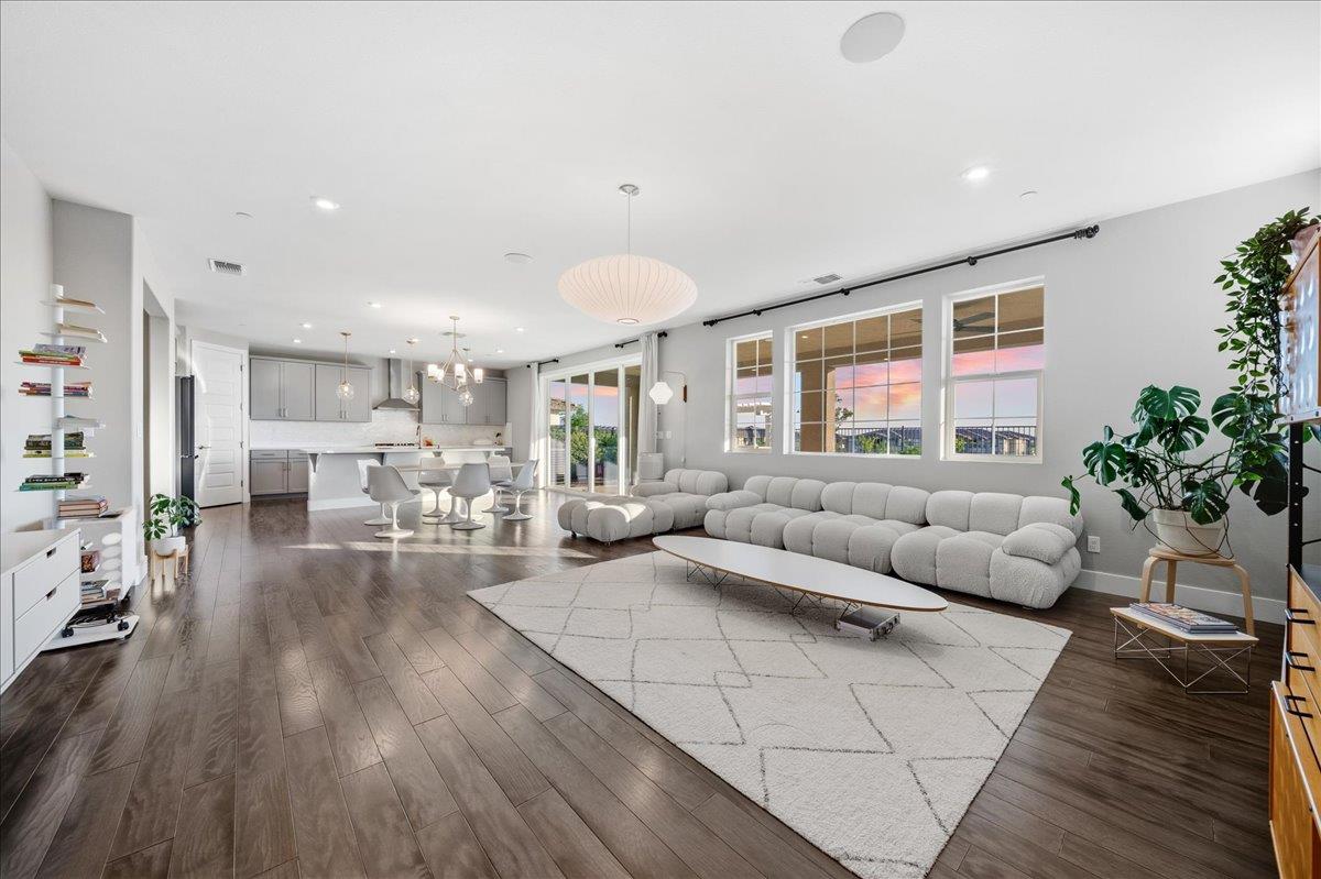 3329 Jackrabbit Court