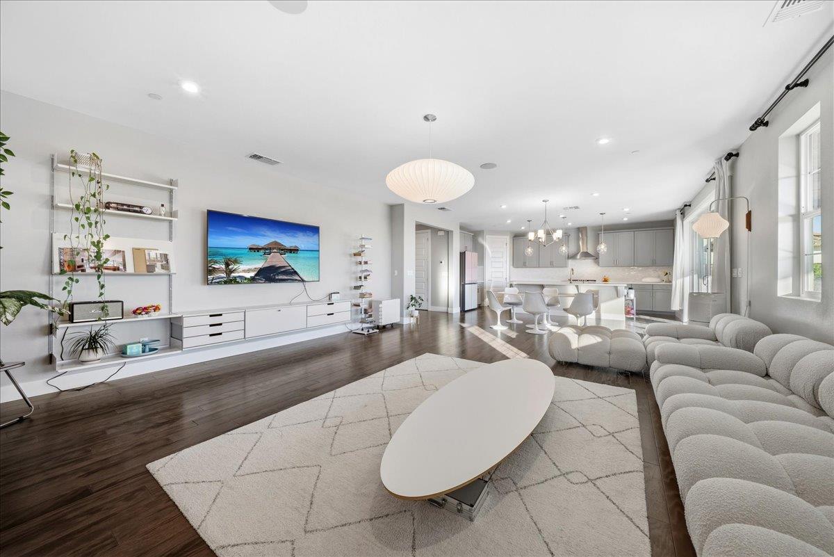 3329 Jackrabbit Court
