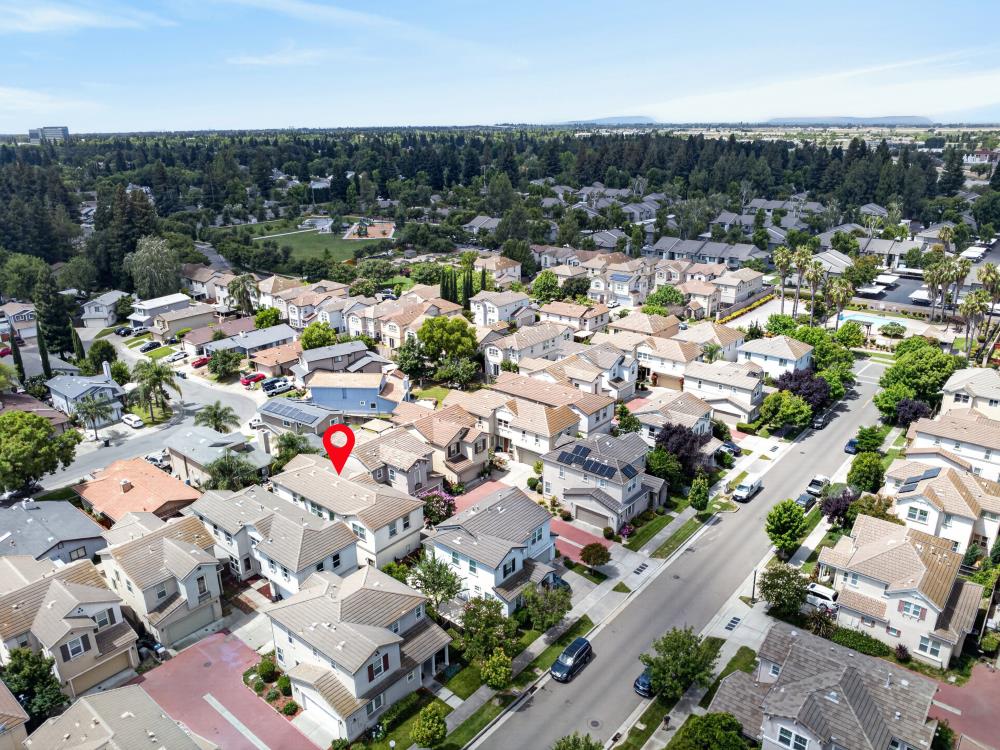 1886 Mammoth Way