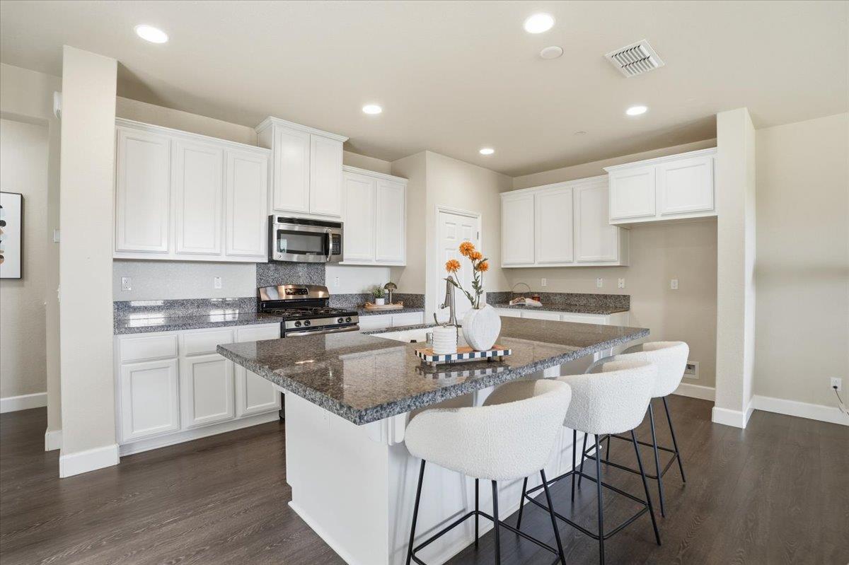1567 Bonanza Lane