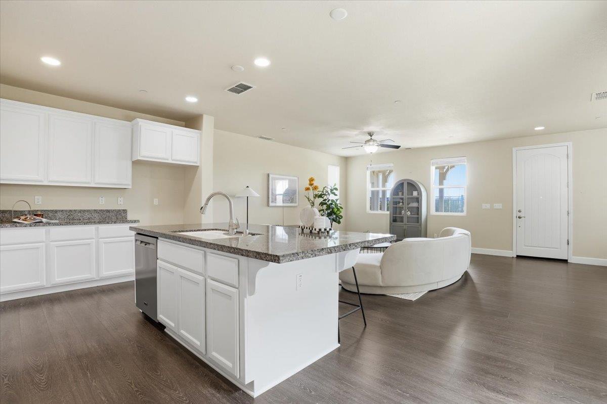 1567 Bonanza Lane