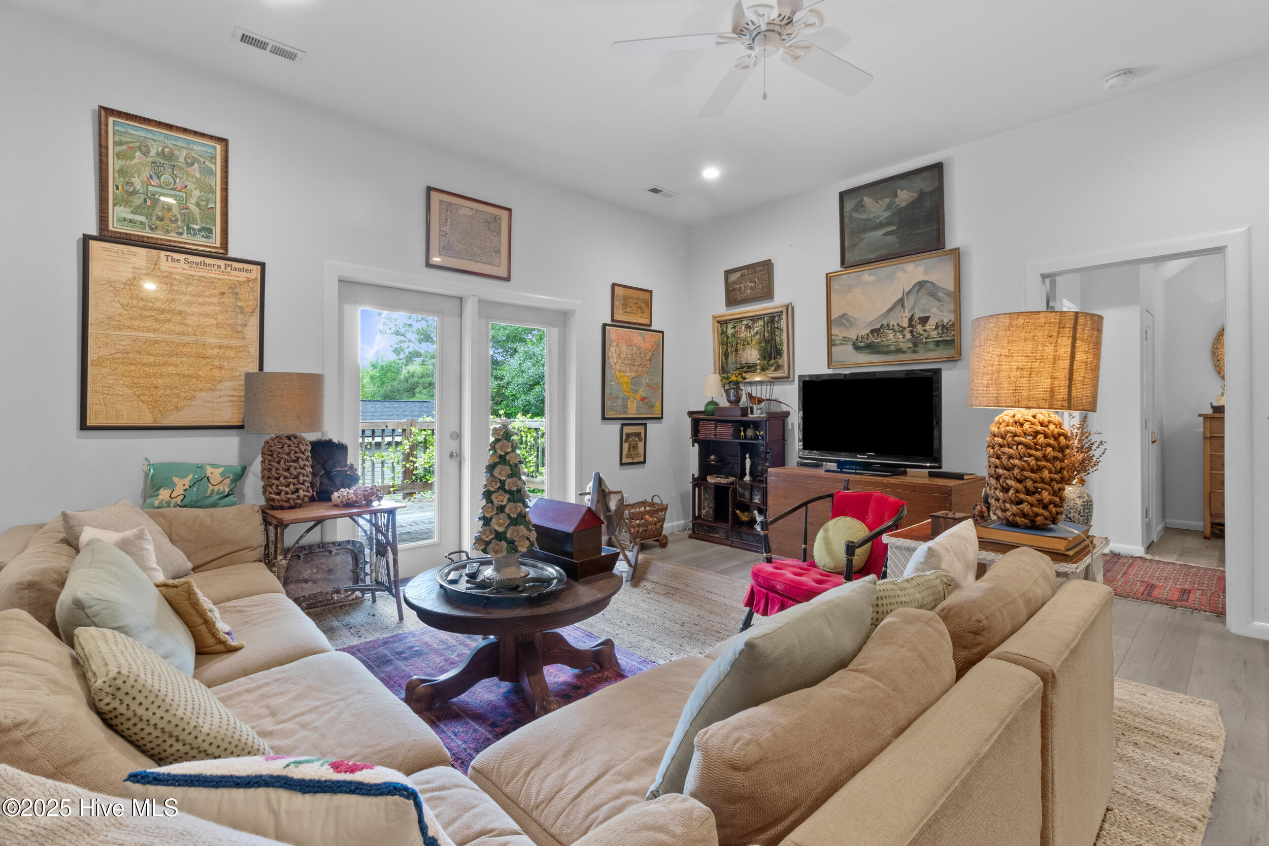 901 Riverview Drive