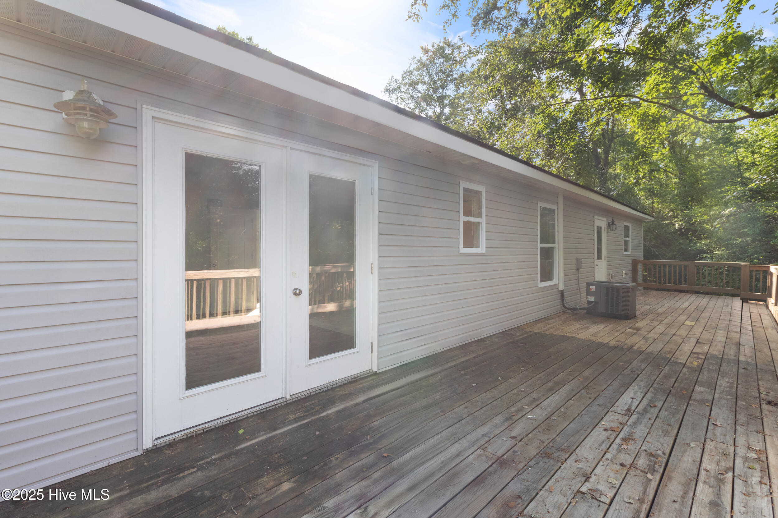 901 Riverview Drive