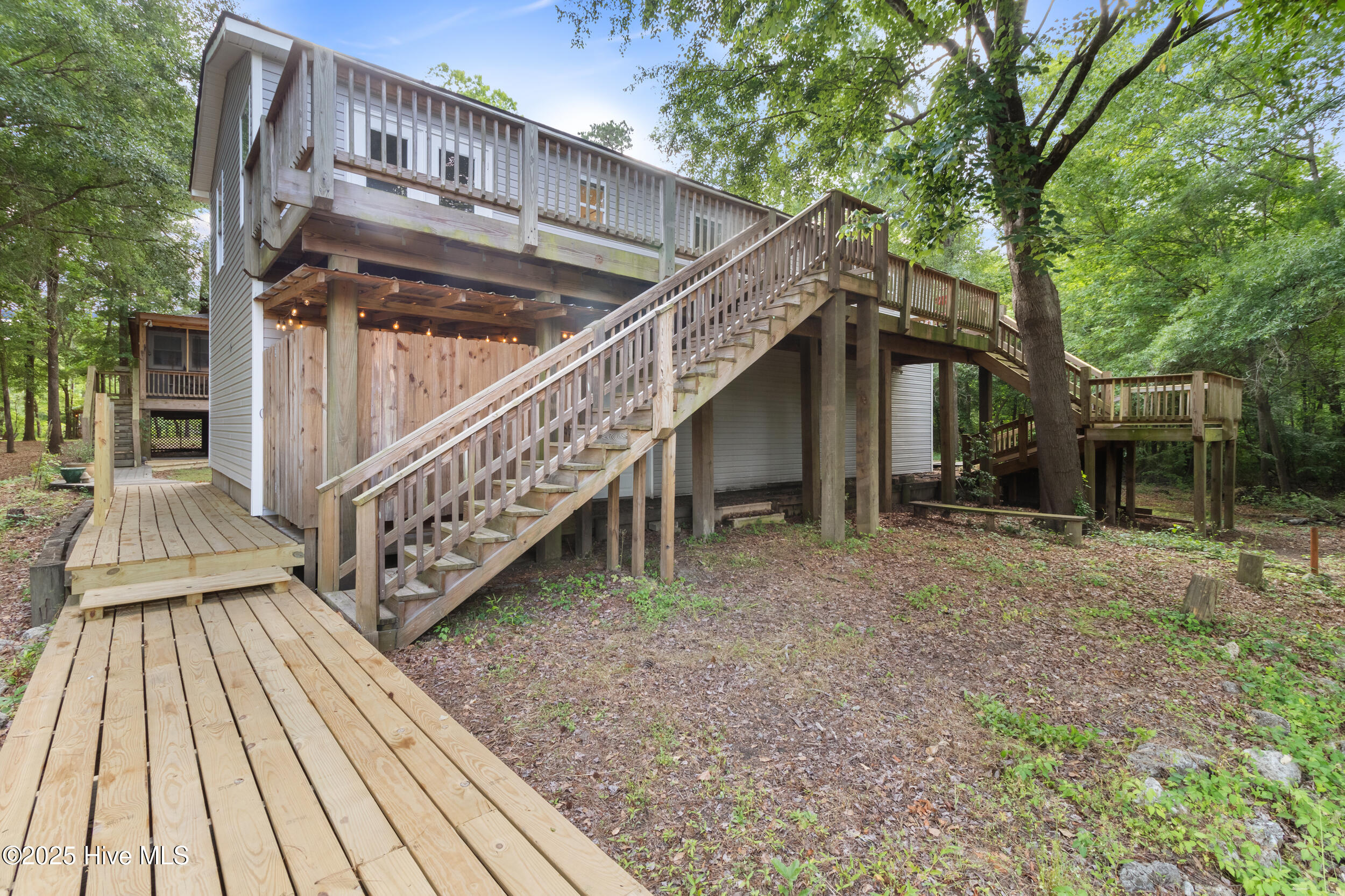 901 Riverview Drive