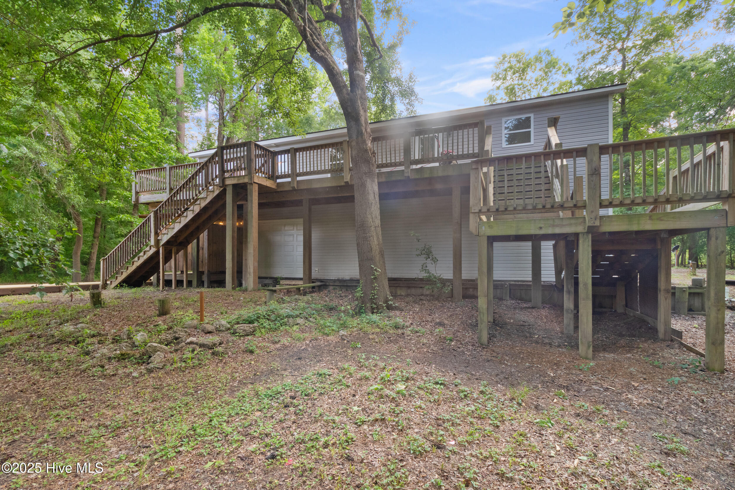901 Riverview Drive