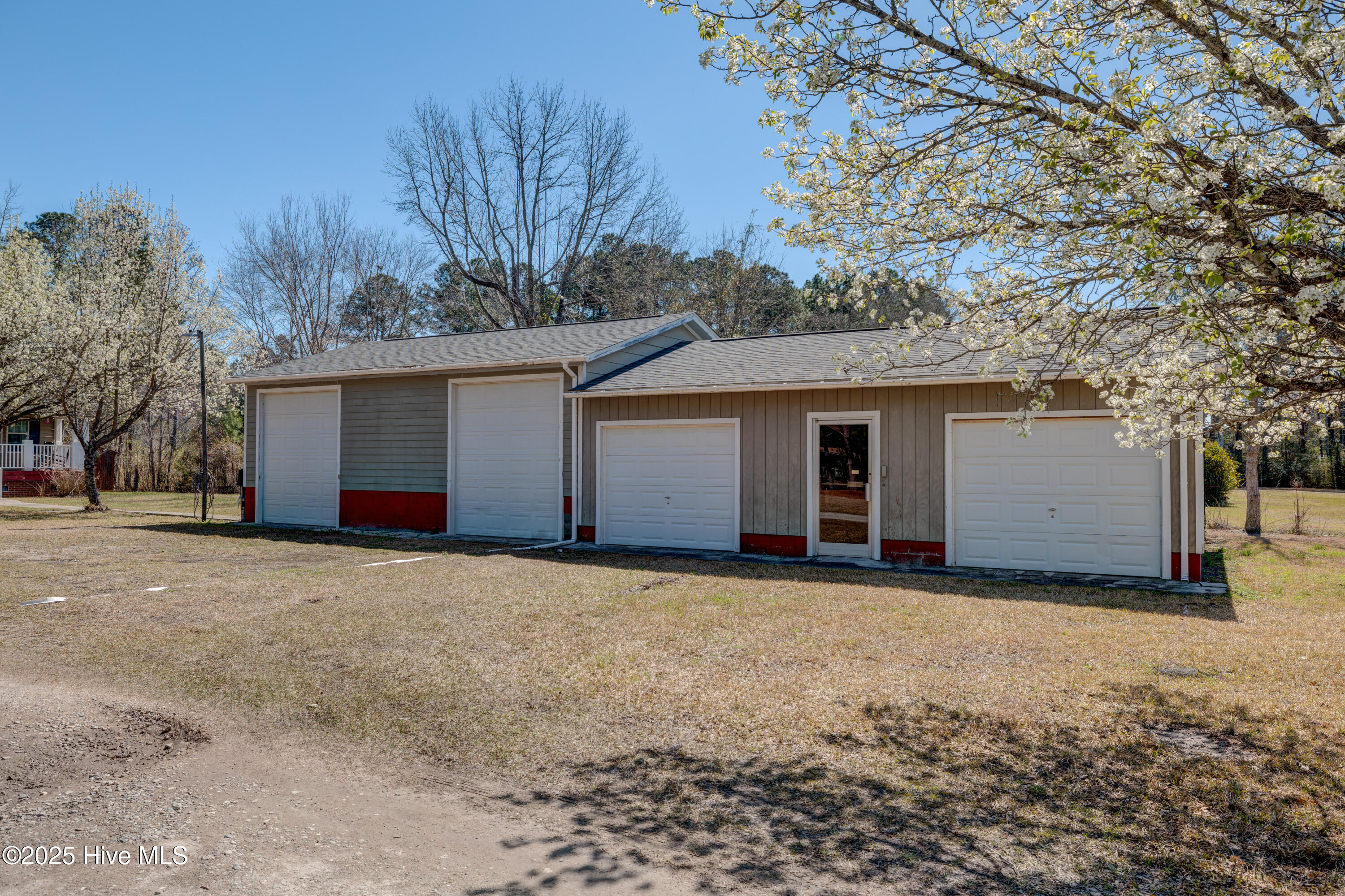4 Chris Drive