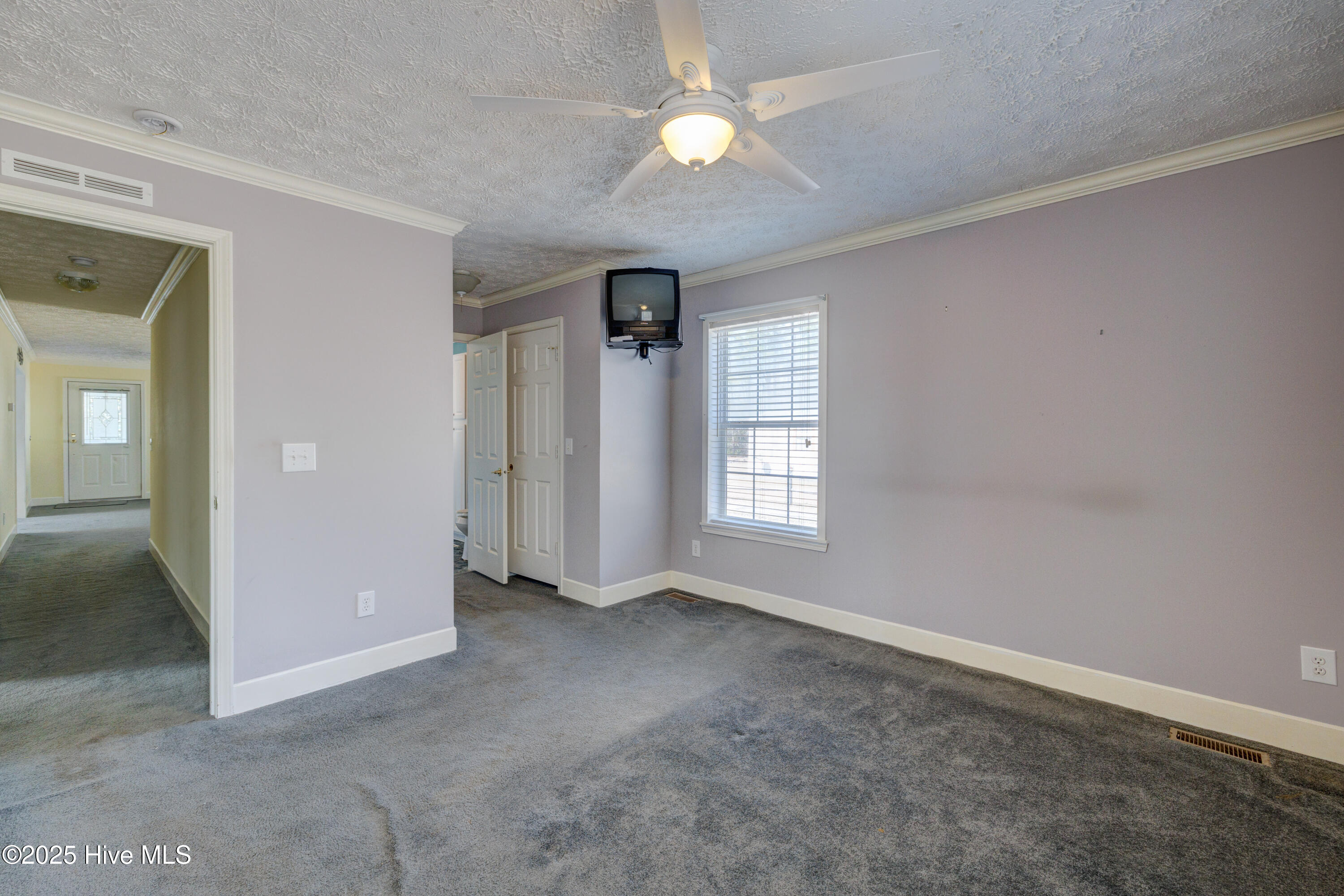 4 Chris Drive