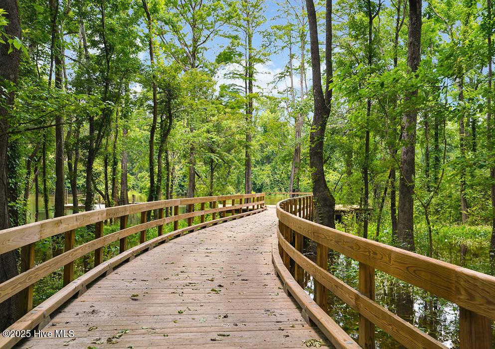 9368 Orange Manor Court NE