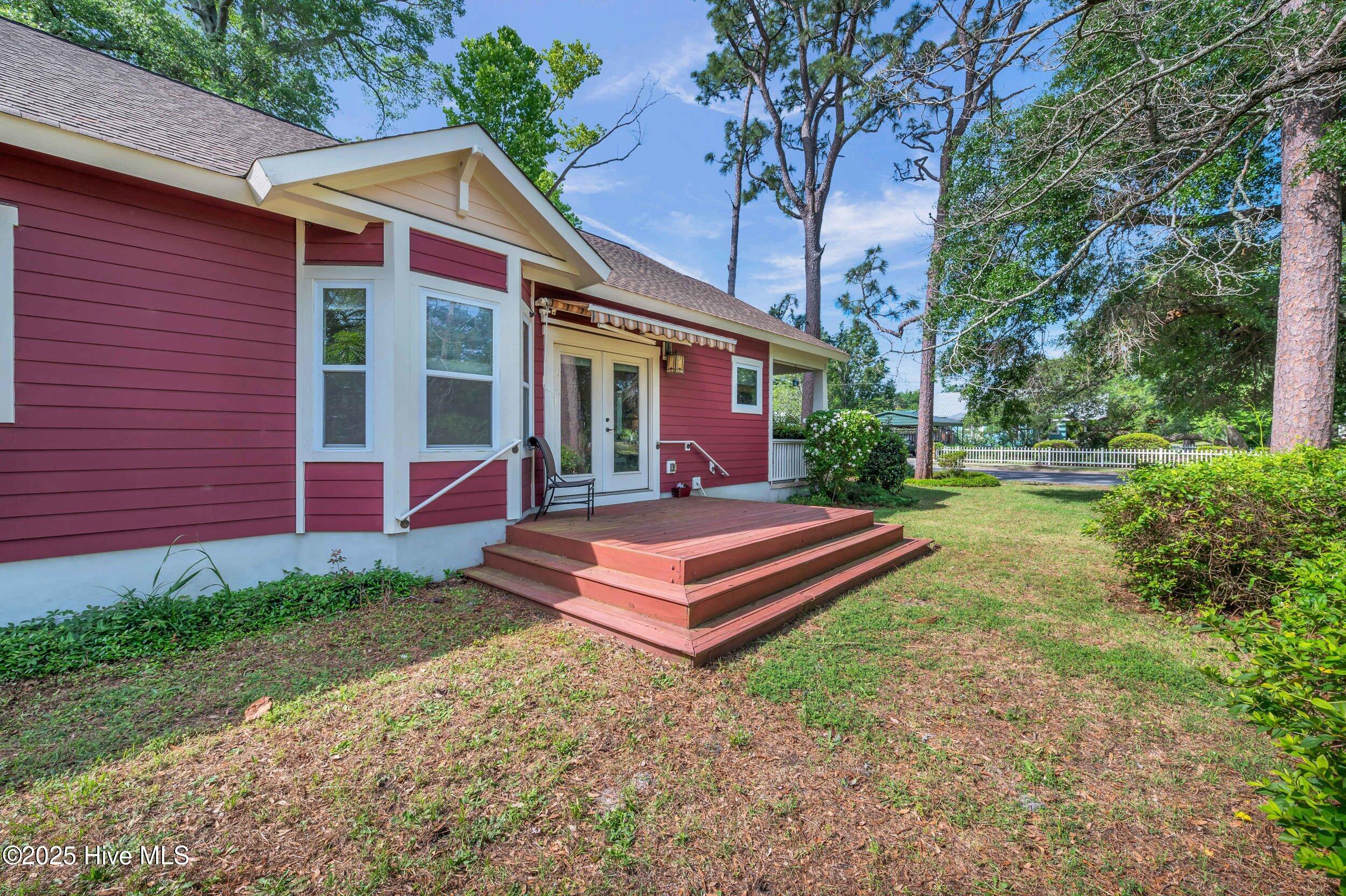 2013 Adams Street