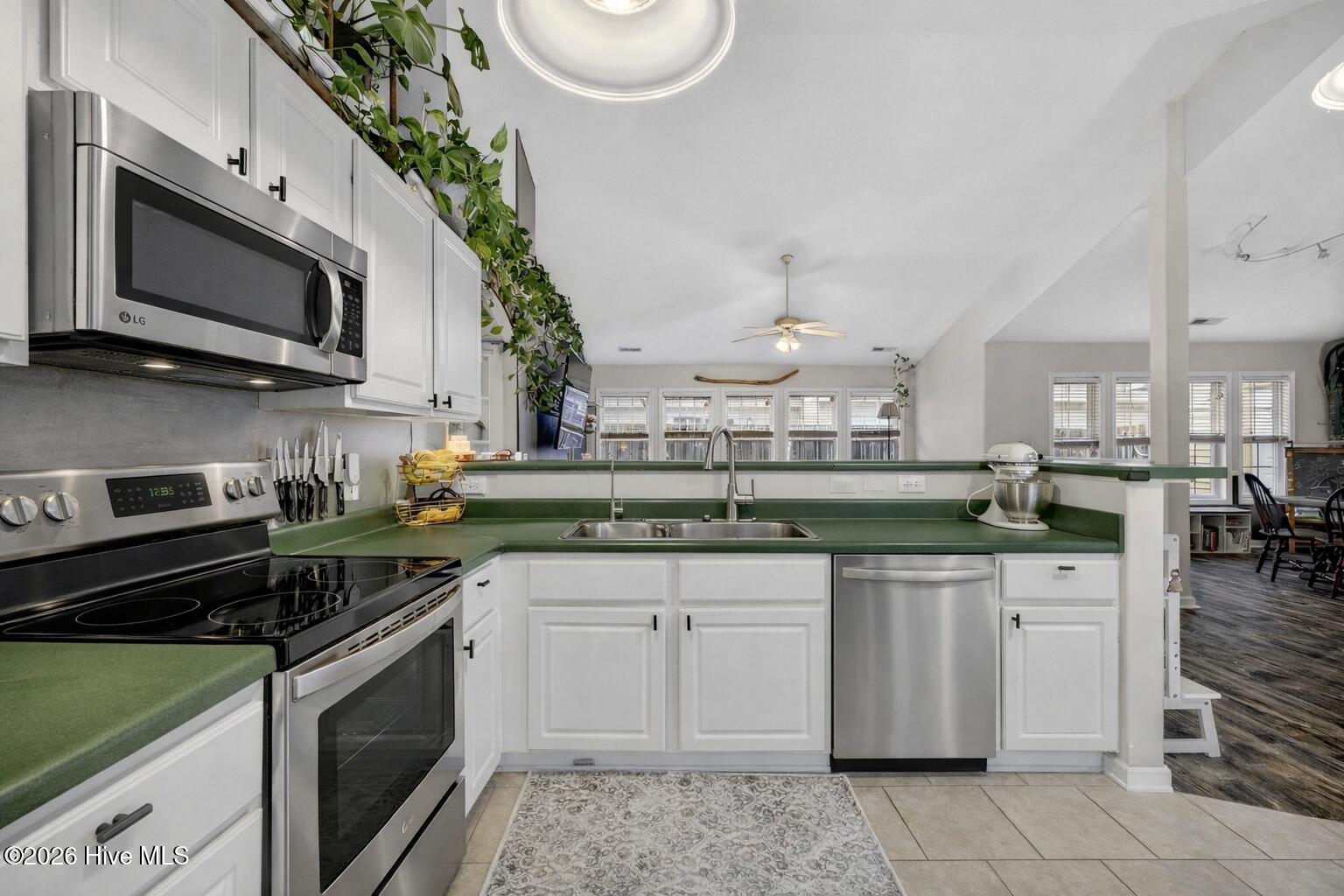 5332 Sun Coast Drive