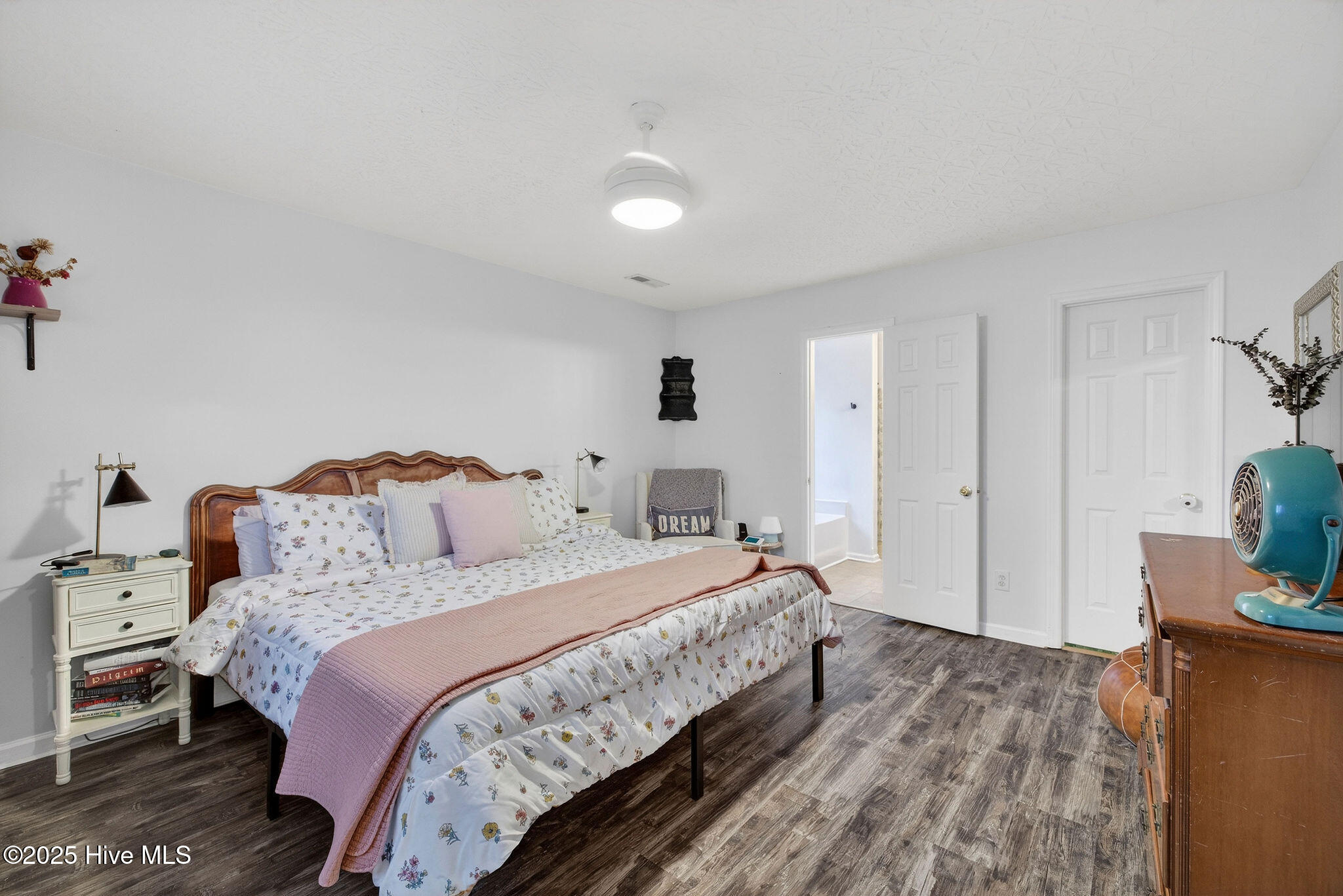 5332 Sun Coast Drive