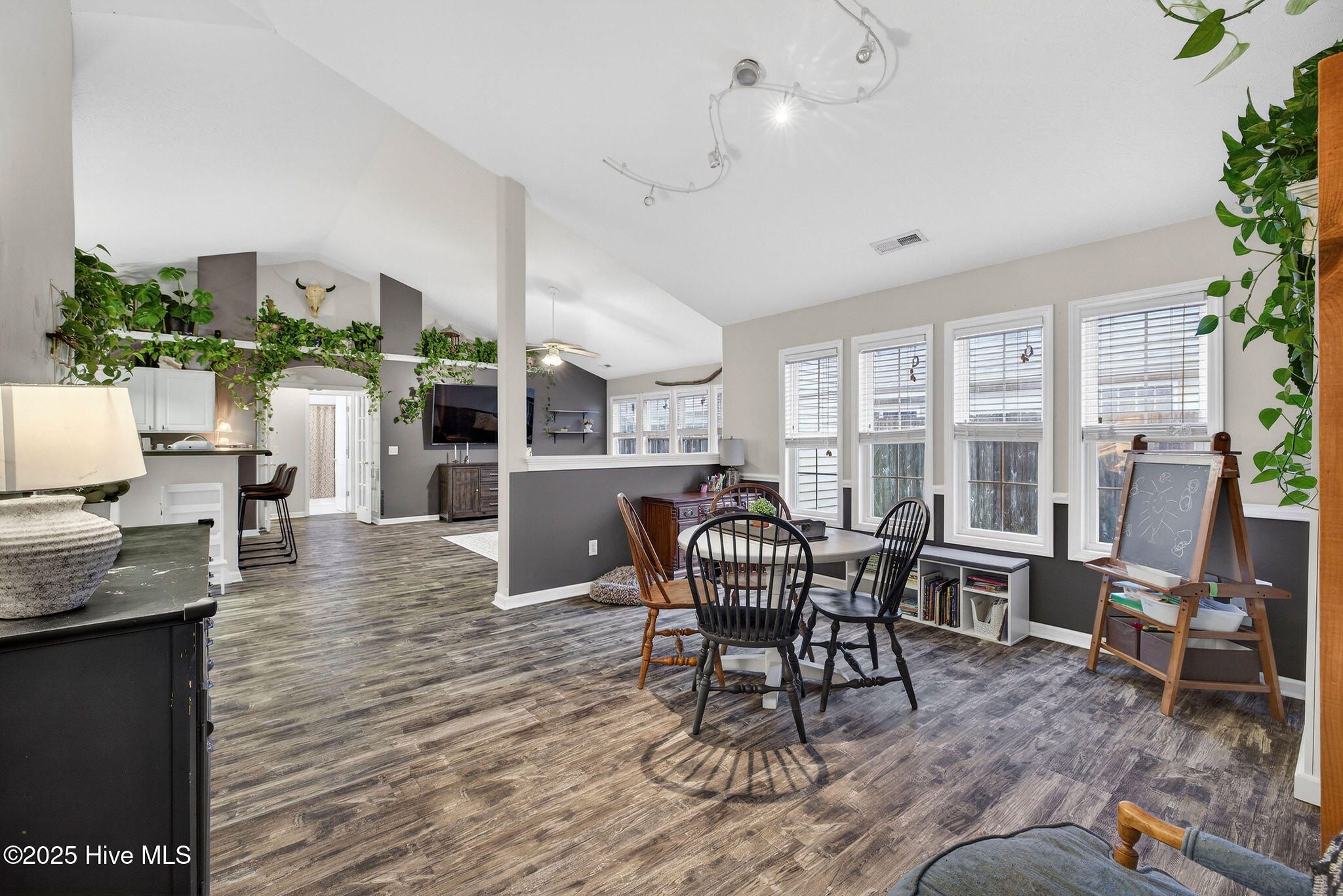 5332 Sun Coast Drive