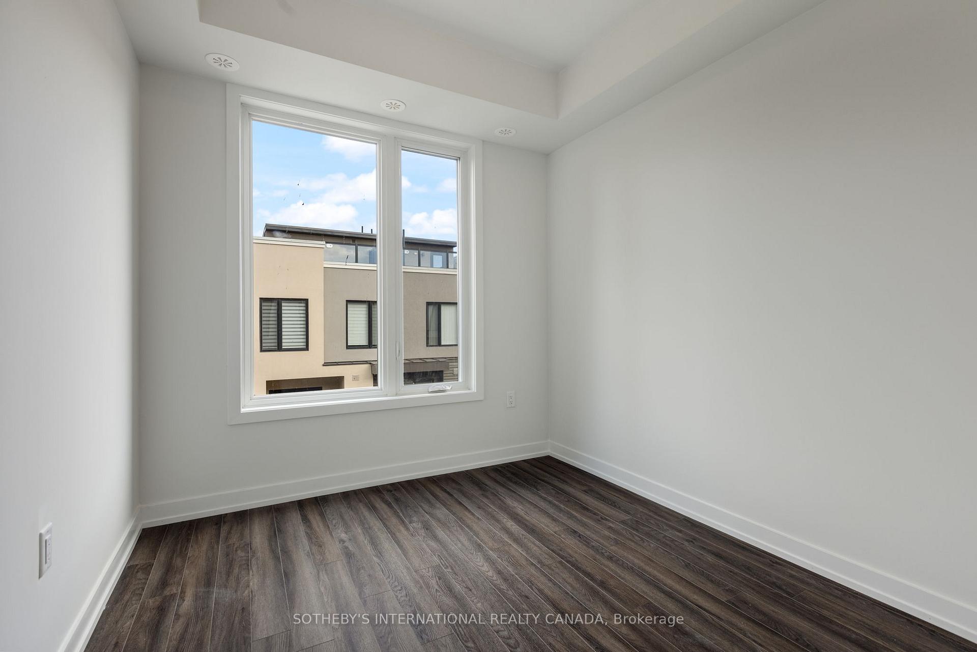 3562 Colonial Drive 16, Mississauga Unit: 16