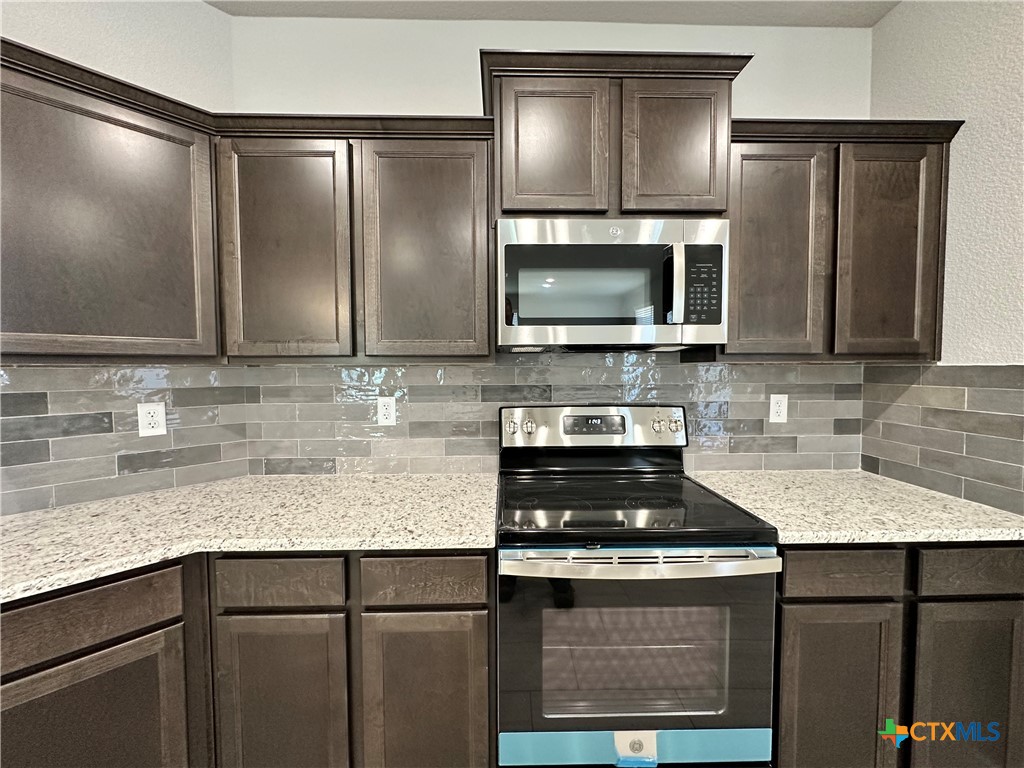 3009 Hedwig Street