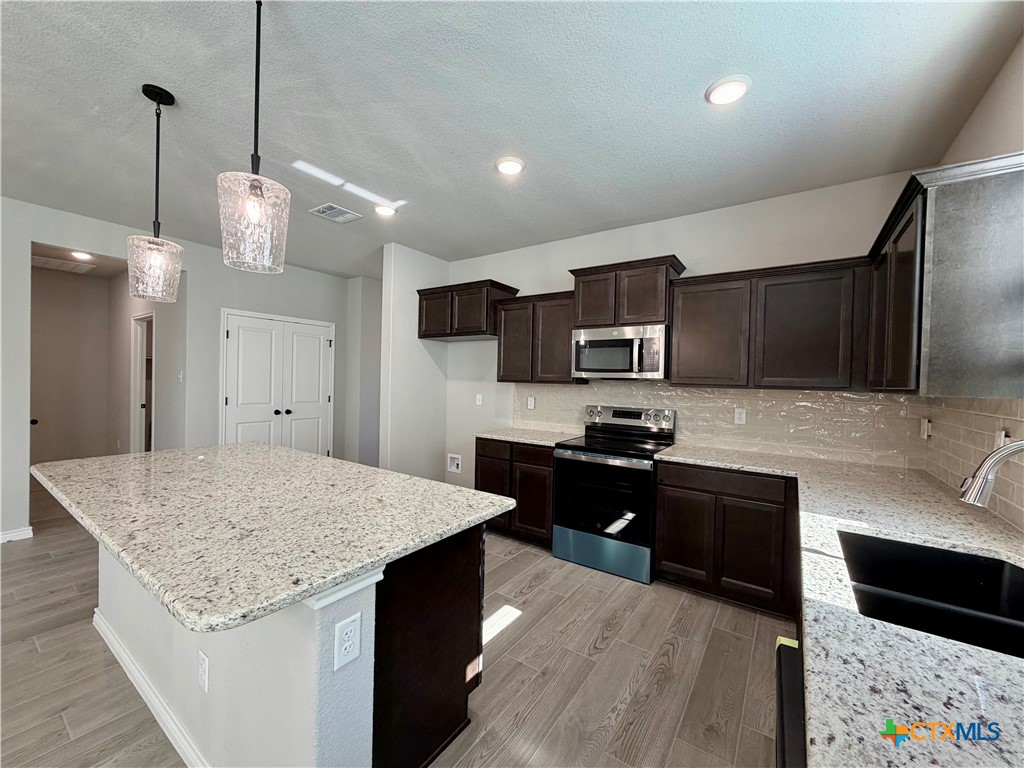 2566 Settlers Oake Drive