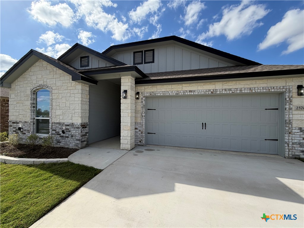 2570 Settlers Oak Drive