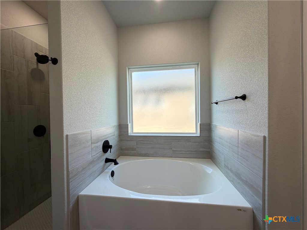 2570 Settlers Oak Drive