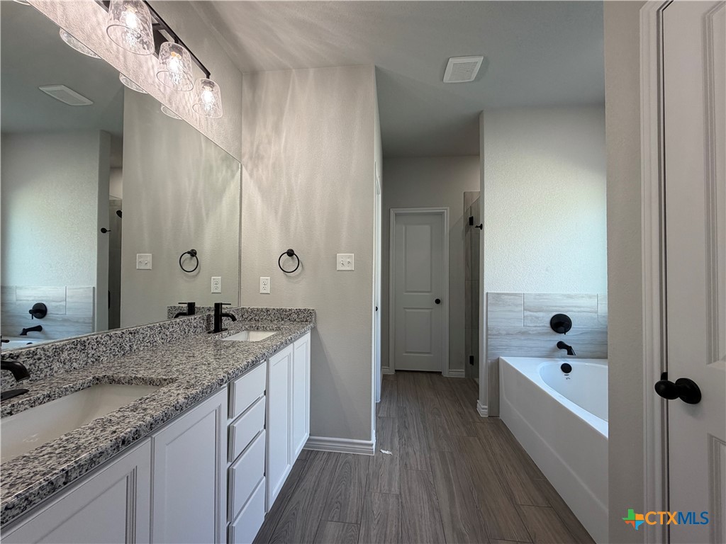 2570 Settlers Oak Drive