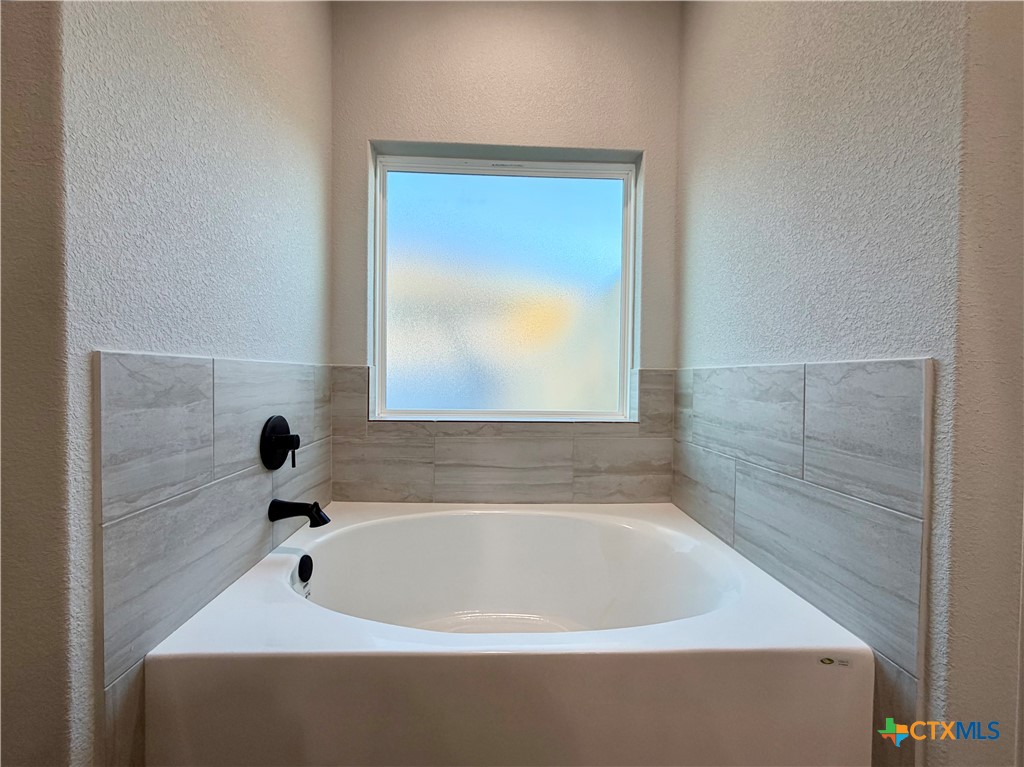 2554 Settlers Oak Drive