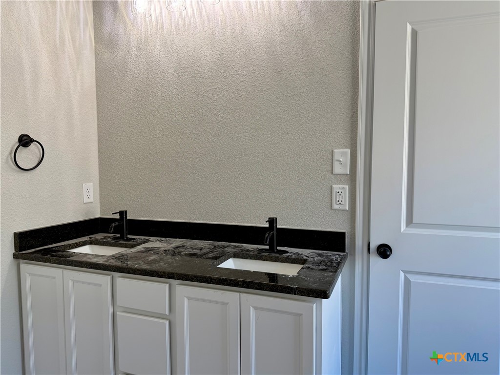 2550 Settlers Oak Drive