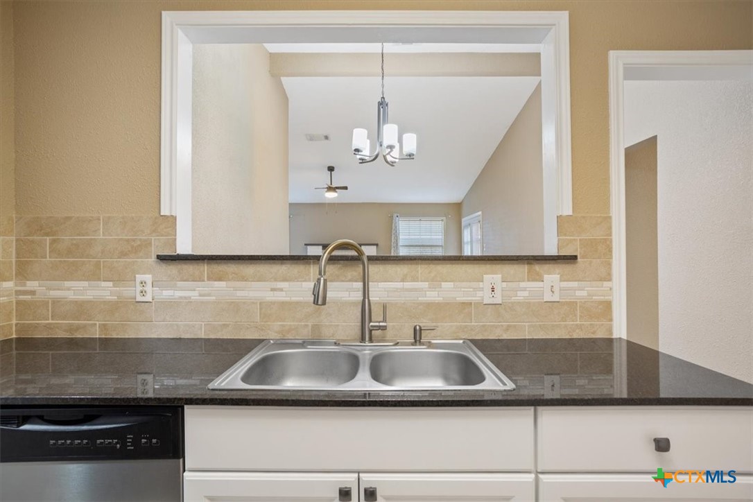 2722 Alamo Trail