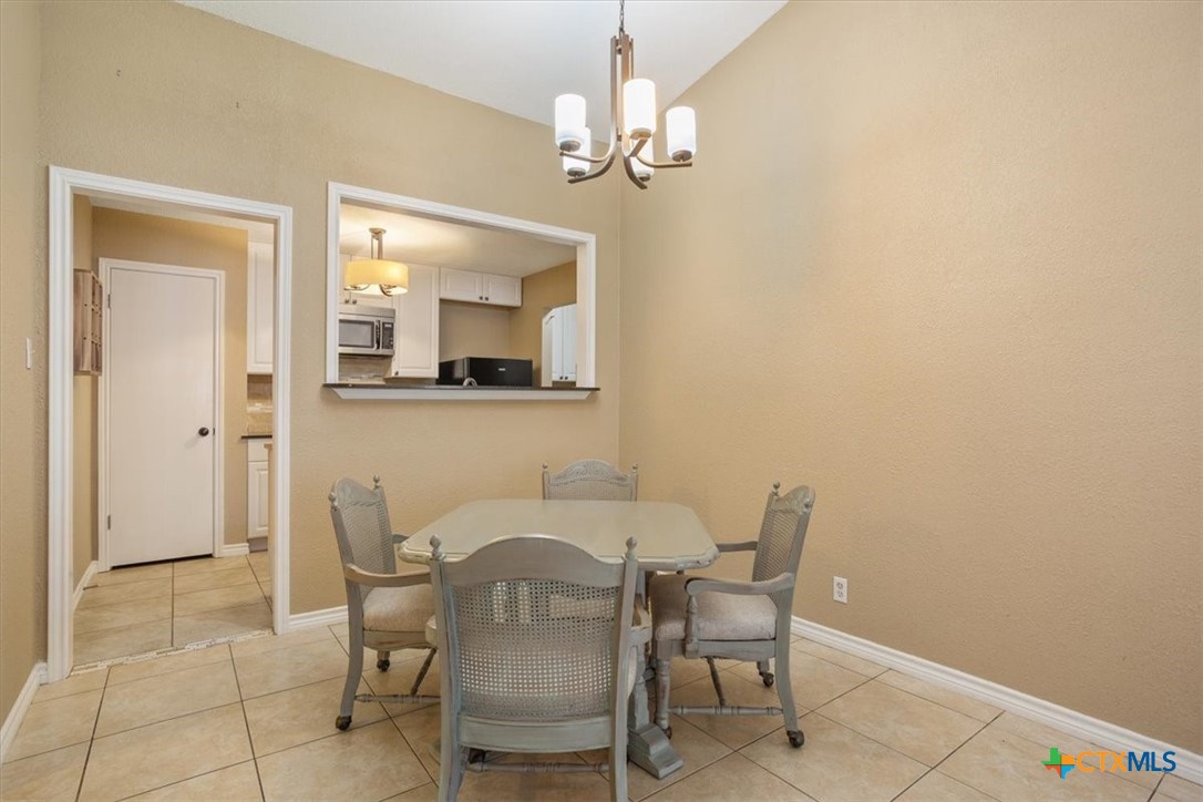 2722 Alamo Trail