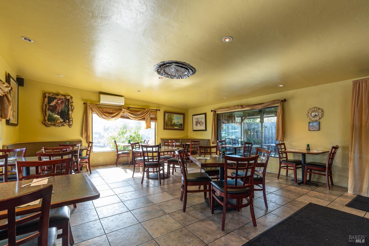 505-515 Healdsburg Ave