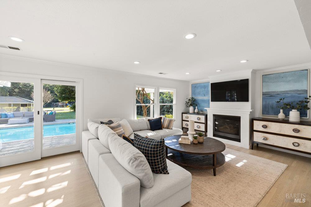 1321 Butterfield Road