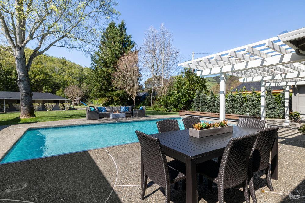 1321 Butterfield Road