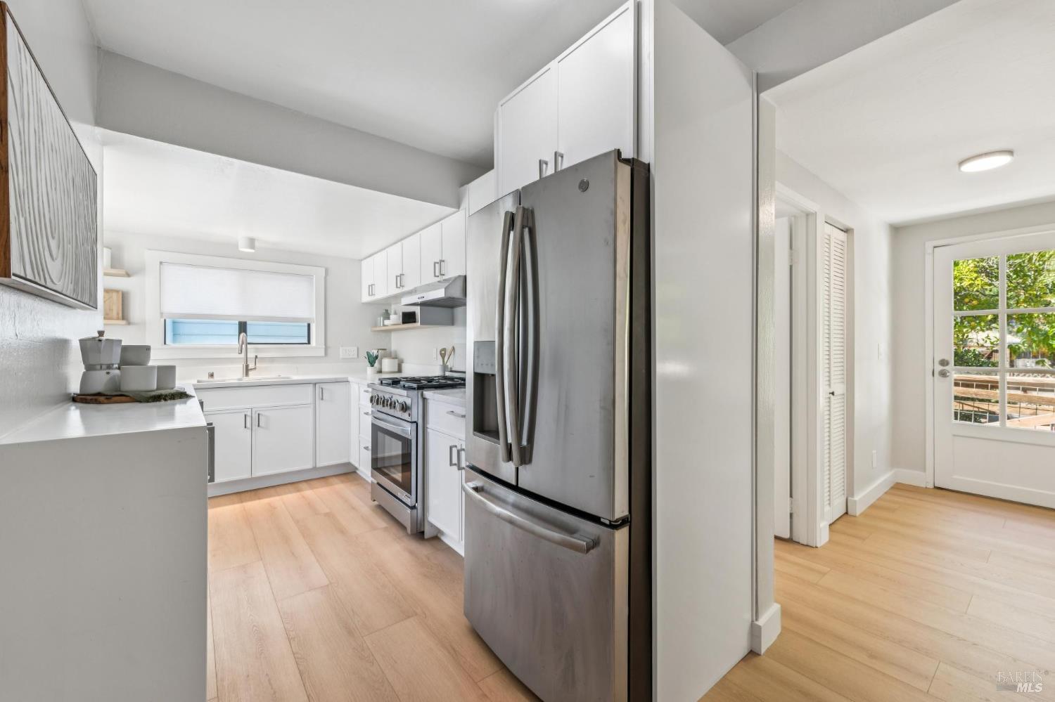 121 Mono Avenue